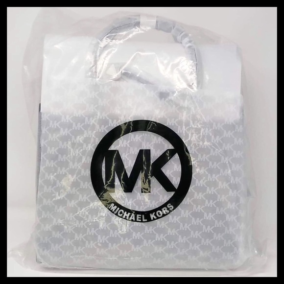 MICHAEL Michael Kors Mercer Stud and Grommet Convertible Large Leather Tote - Picture 9 of 10